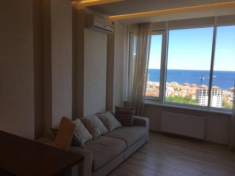 Apartment With Sea View โอเดสซา ภายนอก รูปภาพ